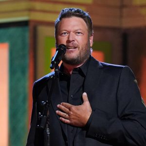 I’M FINE! Amid Health Concerns: “Do I Look Sick?” — Blake Shelton Posts Video Denying Rumors