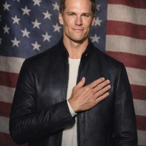 No One Expected Him to Sing — But the American National Anthem Performed by Tom Brady Brought the Entire Arena to Tears